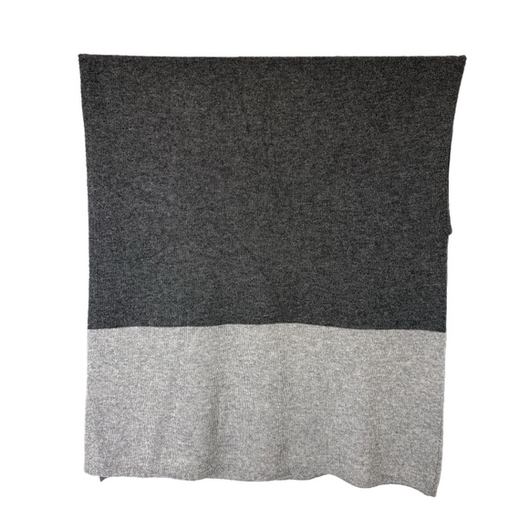 Celeste Wool & Cashmere Poncho - Picture 4 of 15